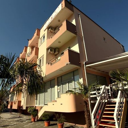 Hotel Comfort Shëngjin Exterior foto